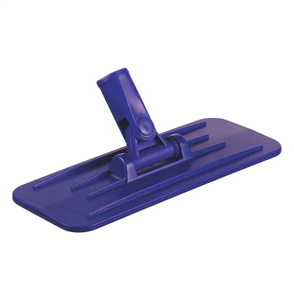 Tampons de nettoyage et supports de plinthes