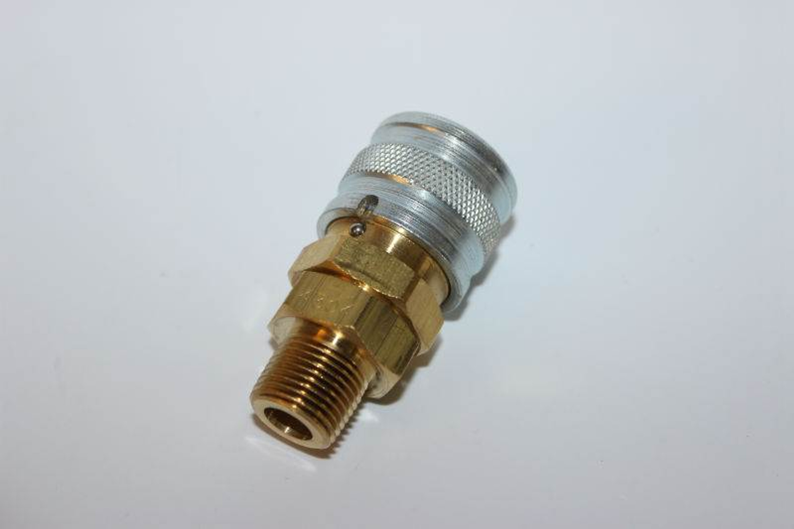 ALLEGRO SAFETY 9700-68 Coupler, 3/8 Inch Size, Foster Locking | AG8FWR