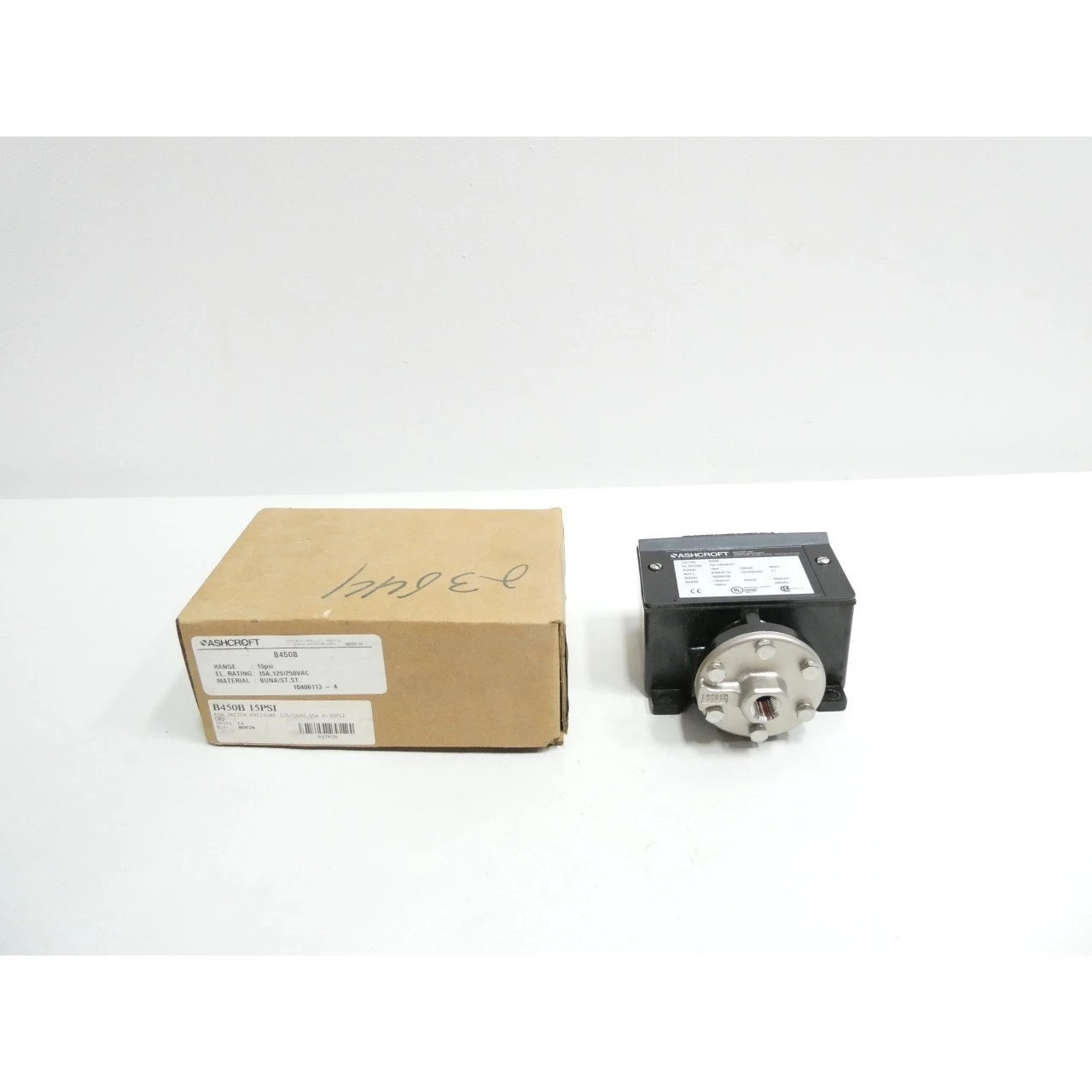 Pressure Switch, 1/4 Inch, 15 PSI, 125/250 V-AC