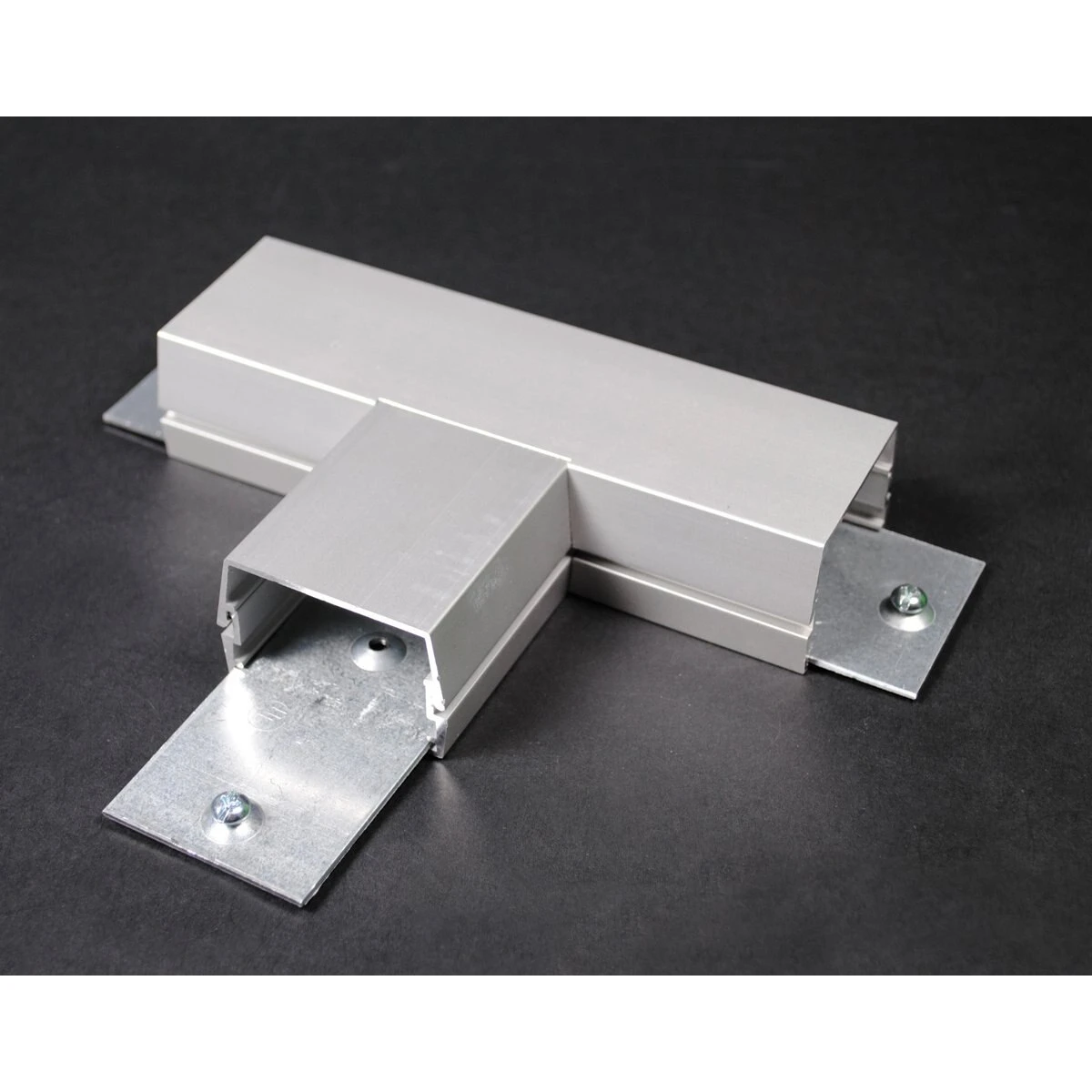 Tee Fitting, Gray, Aluminum